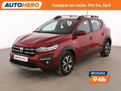 Usado Dacia Sandero Comfort 91 CV (66 kW) 2022 Rojo Berlina