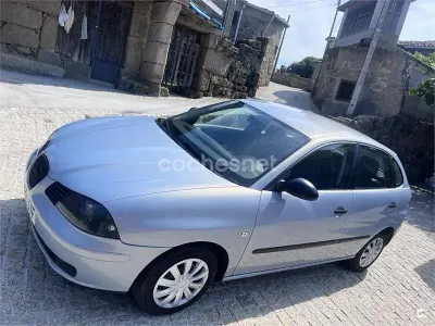 Usado Seat Ibiza Sport 64 CV (47 kW) 2004 Azul Utilitario