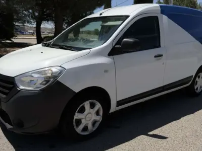 Usado Dacia Dokker Ambiance 75 CV (55 kW) 2016 Blanco Monovolumen