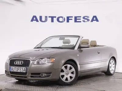 Usado Audi A4 136 CV (100 kW) 2007 Gris Descapotable