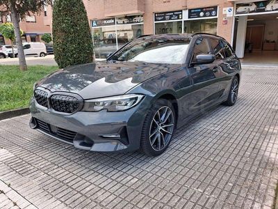 Usado BMW 318 150 CV (110 kW) 2022 Gris / plata Familiar