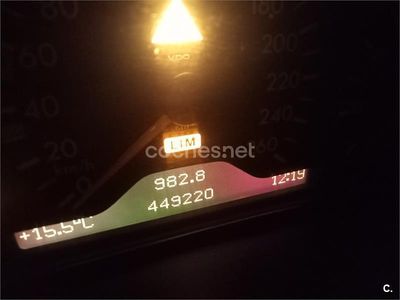 Usado Mercedes E300 Elegance 177 CV (130 kW) 1998 Gris / plata Familiar