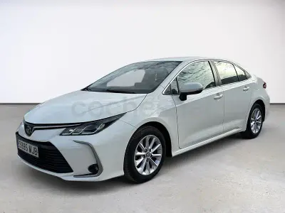 Usado Toyota Corolla Active 122 CV (89 kW) 2022 Blanco Berlina