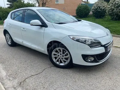 Occasion Renault Mégane Dynamique 115 PK (84 kW) 2013 Wit Sedan