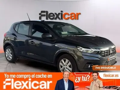 Usado Dacia Sandero Comfort 91 CV (66 kW) 2022 Negro Utilitario