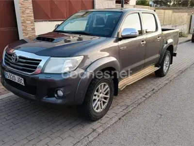 Usado Toyota HiLux 171 CV (125 kW) 2015 Gris / plata Pickup/Camioneta