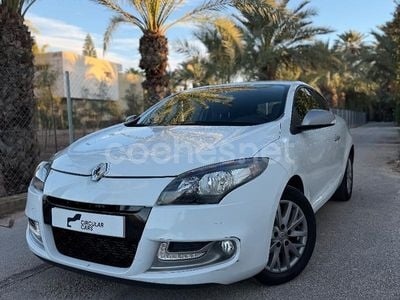 Blanco Usado 2013 Renault Mégane Dynamique Berlina | 6300 € (Precio justo)