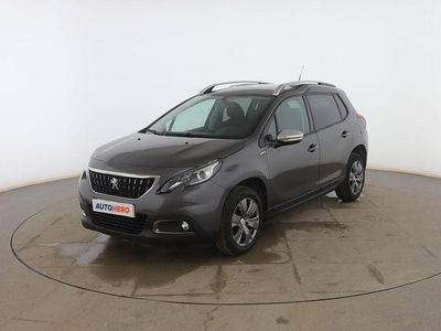 Usado Peugeot 2008 Style 100 CV (73 kW) 2018 Gris SUV