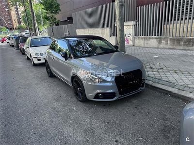 Gris / plata Usado 2011 Audi A1 Attraction Utilitario | 8000 € (Precio justo)