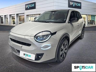 Nuevo Fiat 600 Pop 110 CV (80 kW) 2025 Beige SUV