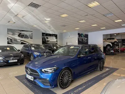 Usado Mercedes C220 200 CV (147 kW) 2022 Azul Familiar