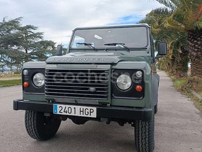 Usado Land Rover Defender 122 CV (89 kW) 2011 Verde SUV