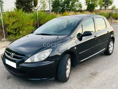 Usado Peugeot 307 110 CV (80 kW) 2005 Negro Berlina