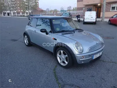 Usado Mini Cooper 115 CV (84 kW) 2002 Gris / plata Utilitario