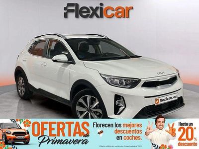Usado Kia Stonic 100 CV (73 kW) 2022 Blanco SUV