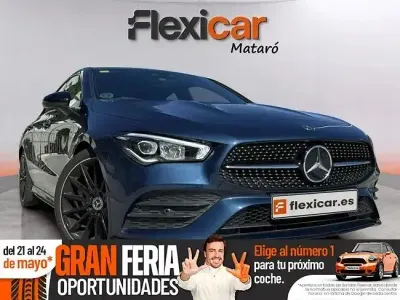 Usado Mercedes CLA180 136 CV (100 kW) 2020 Azul Berlina