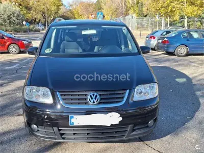 Usado VW Touran 140 CV (102 kW) 2006 Negro Monovolumen