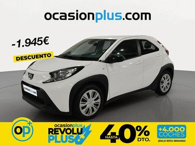 Usado Toyota Aygo X Play 72 CV (52 kW) 2023 Blanco SUV