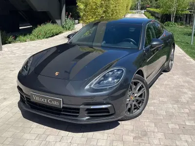 Käytetty Porsche Panamera 4 Executive 462 HP (339 kW) 2018 Harmaa Sedan