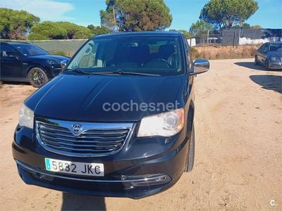 Usado Lancia Voyager Platinum 163 CV (119 kW) 2011 Negro Monovolumen