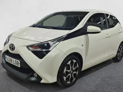 Begagnad Toyota Aygo X-cite 72 HK (52 kW) 2020 Halvkombi