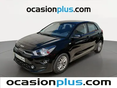 Käytetty Kia Rio 101 HP (74 kW) 2023 Valkoinen Viistoperä