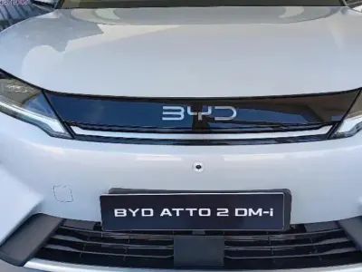 Nuevo BYD Atto 2 Boost 212 CV (155 kW) 2026 Skiing white SUV
