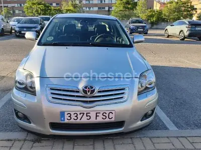 Usado Toyota Avensis Executive 150 CV (110 kW) 2007 Gris / plata Berlina