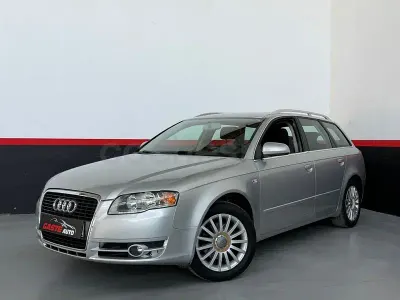 Usado Audi A4 140 CV (102 kW) 2006 Gris / plata Familiar