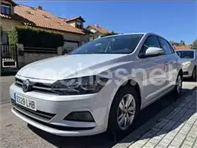 Usado VW Polo Advance 95 CV (69 kW) 2020 Gris / plata Utilitario