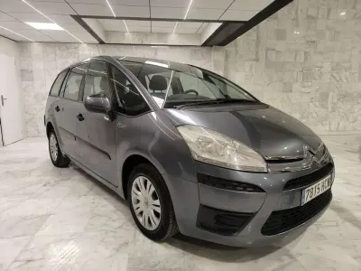 Usado Citroën Grand C4 Picasso Seduction 112 CV (82 kW) 2011 Gris Monovolumen