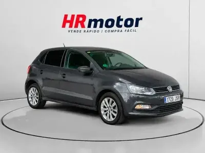Usado VW Polo 75 CV (55 kW) 2016 Gris / plata Berlina