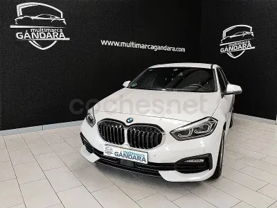 Usado BMW 118 Comfort Edition 136 CV (100 kW) 2022 Blanco Utilitario