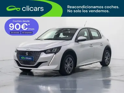 Usado Peugeot e-208 Allure 100 kW (136 CV) 2020 Blanco Utilitario