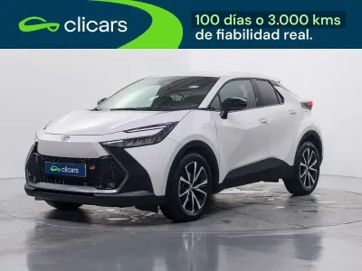 Begagnad Toyota C-HR Advance 152 HK (111 kW) 2024 Vit SUV