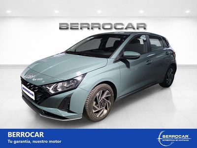 Usado Hyundai i20 100 CV (73 kW) 2024 Verde Utilitario