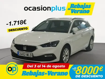 Usado Seat Leon Style 130 CV (95 kW) 2023 Blanco Familiar
