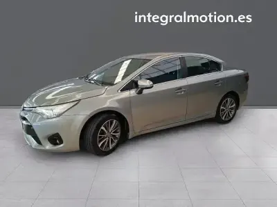 Usado Toyota Avensis Executive 142 CV (104 kW) 2016 Gris Berlina