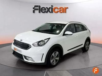 Begagnad Kia Niro 141 HK (103 kW) 2018 Vit SUV