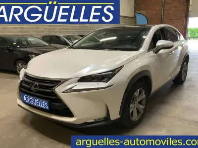 Usado Lexus NX300h Luxury Line 197 CV (144 kW) 2017 Blanco SUV