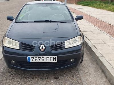 Usado Renault Mégane Cabriolet Extreme 130 CV (95 kW) 2006 Verde Descapotable