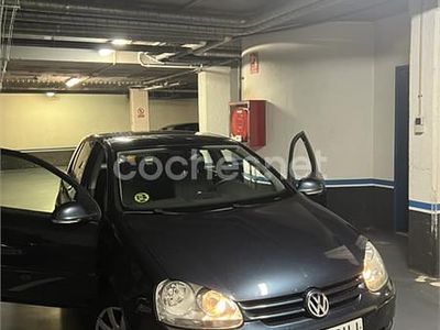 Usado VW Golf IV Highline 105 CV (77 kW) 2005 Azul Berlina