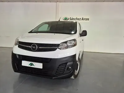 Usado Opel Vivaro-e Combi 102 CV (75 kW) 2021 Blanco Monovolumen
