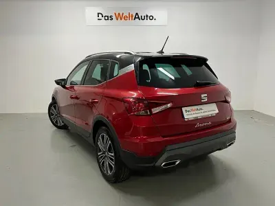 Usado Seat Arona Xperience 116 CV (85 kW) 2024 Rojo SUV