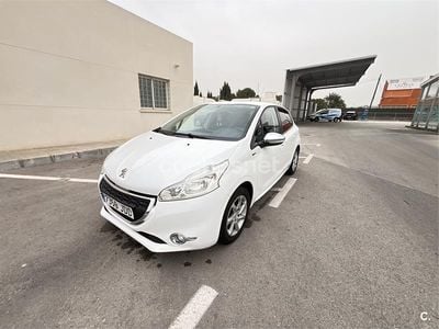 Usado Peugeot 208 Style 68 CV (50 kW) 2015 Blanco Utilitario