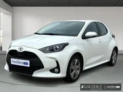 Usado Toyota Yaris Active 116 CV (85 kW) 2025 Blanco Utilitario