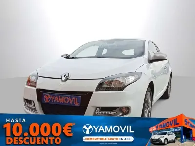 Usado Renault Mégane III Dynamique 110 CV (80 kW) 2014 Blanco Coupe
