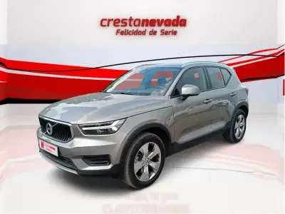 Usado Volvo XC40 Momentum 163 CV (119 kW) 2022 Gris SUV