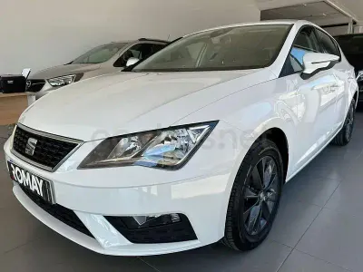 Usado Seat Leon Style 115 CV (84 kW) 2020 Blanco Berlina