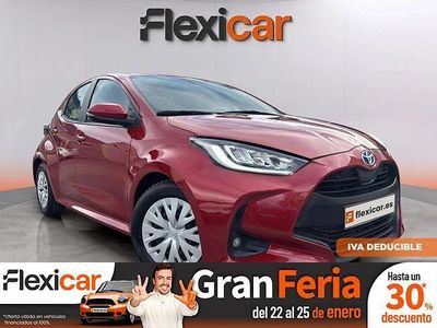 Rojo Usado 2023 Toyota Yaris Hybrid Active Berlina | 18.990 € (Precio justo)